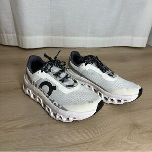 On Women’s Cloudmonster Lace Up Running Shoe